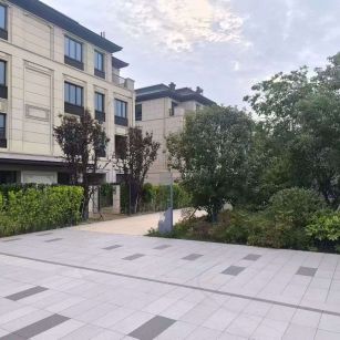 舟山 芝麻白与芝麻白搭配铺装，尺寸1200*600