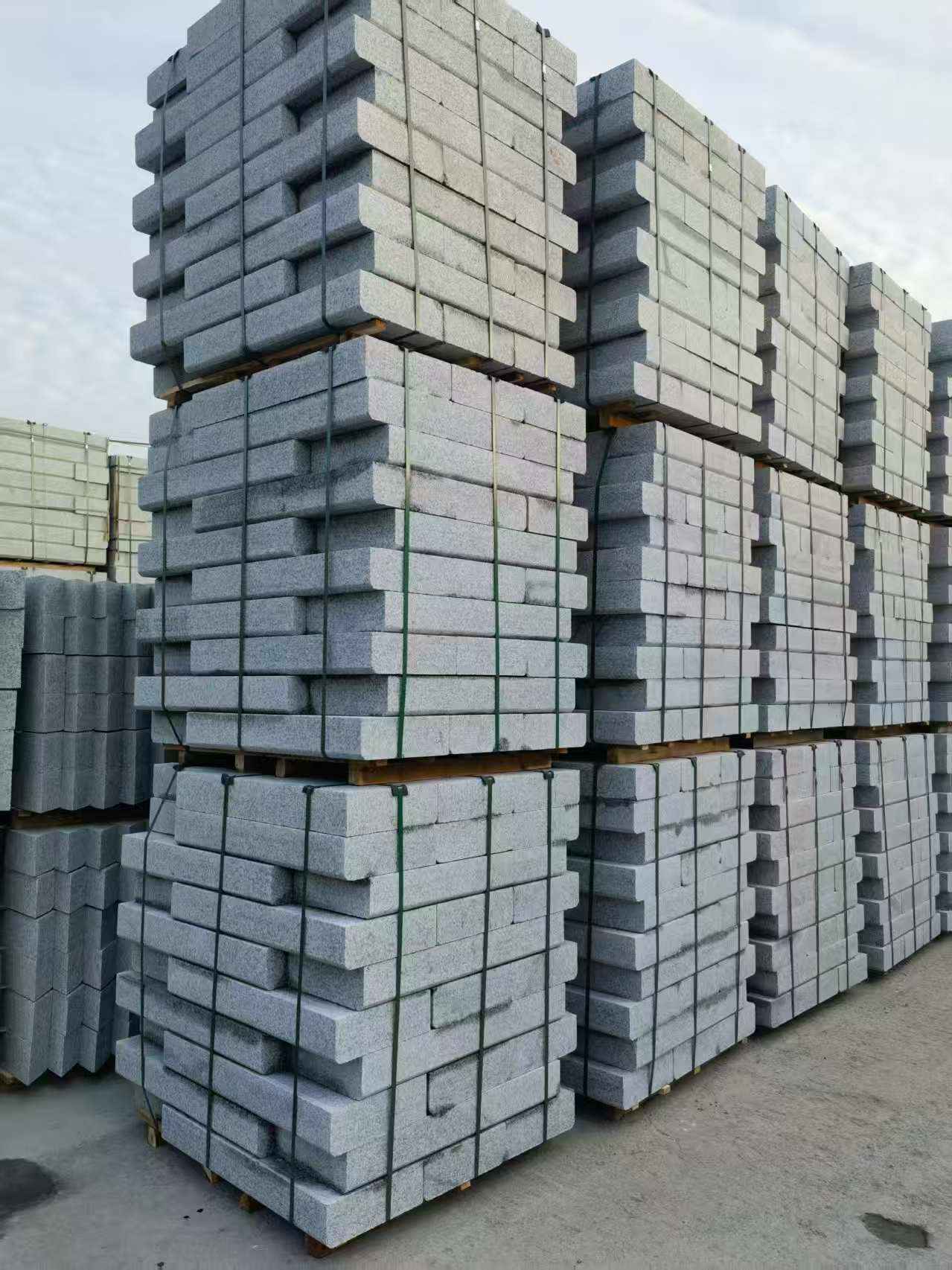 舟山 路沿石（路侧石），颜色一致，尺寸标准