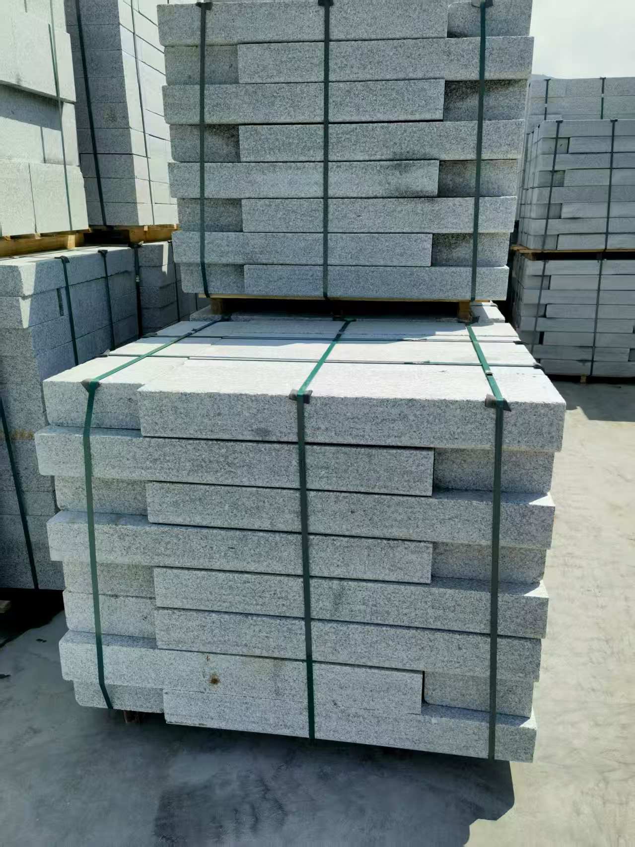 舟山 芙蓉白花岗岩路沿石、平石尺寸标准，色泽均匀