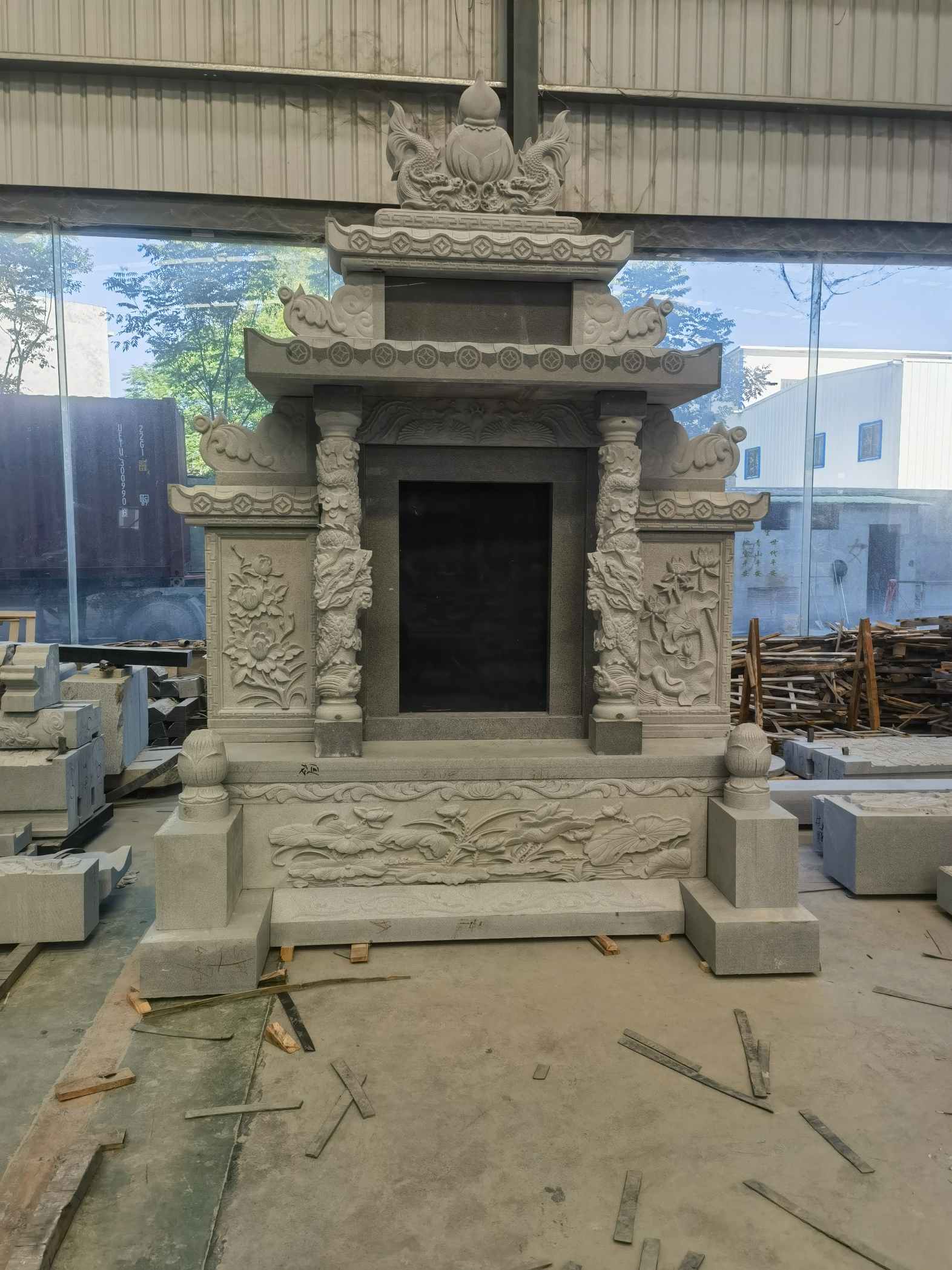 舟山 芝麻灰高档墓碑、土墓，一套也支持定做