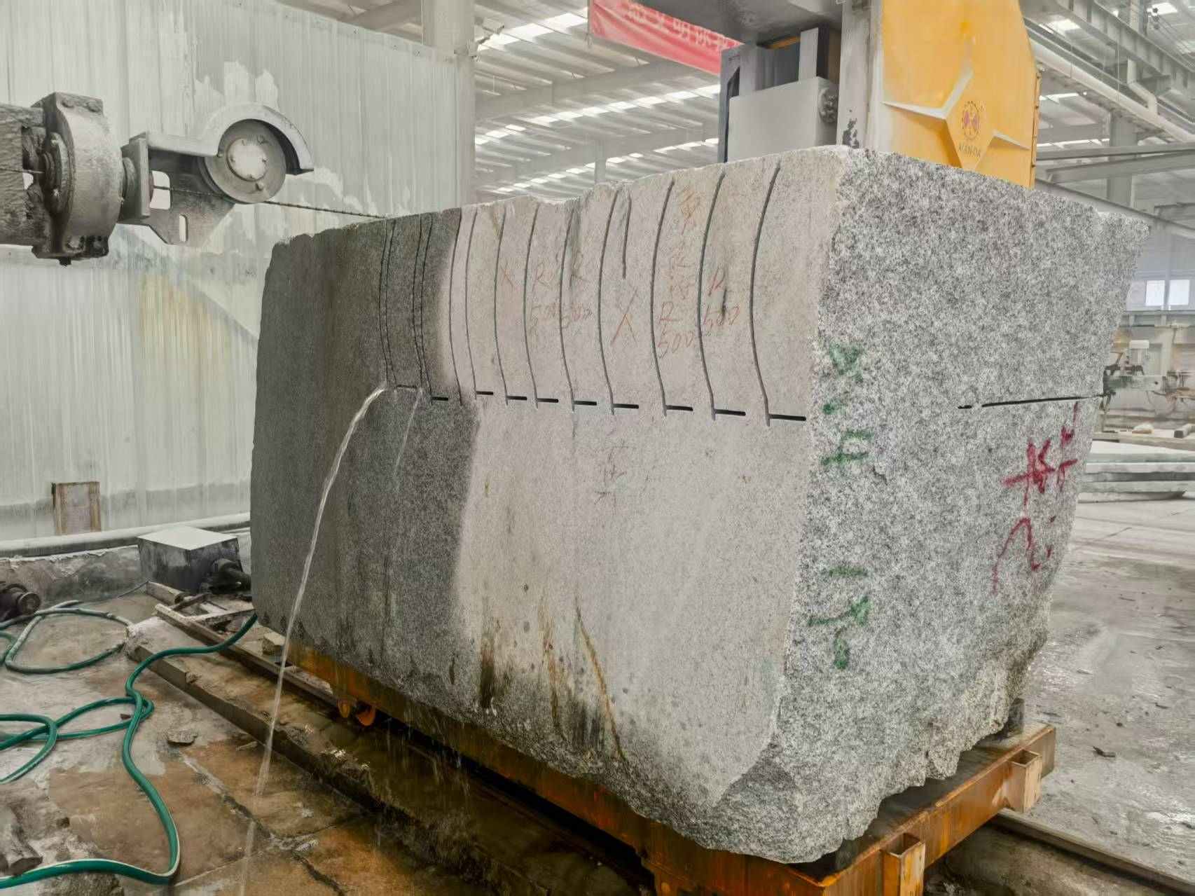 舟山 602，大花芙蓉白，绳锯加工弧形路沿石