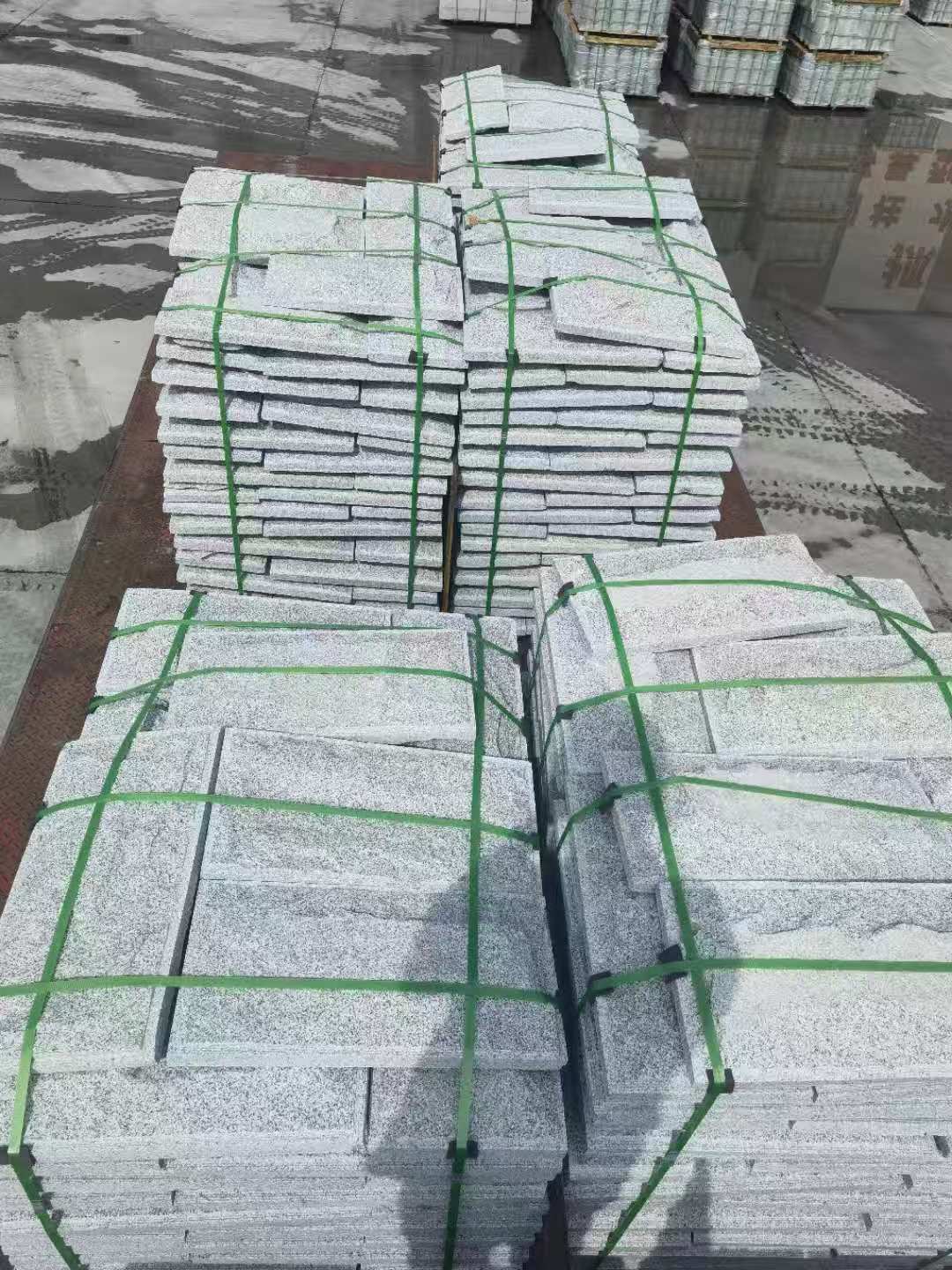 舟山 芝麻白蘑菇石装车出货