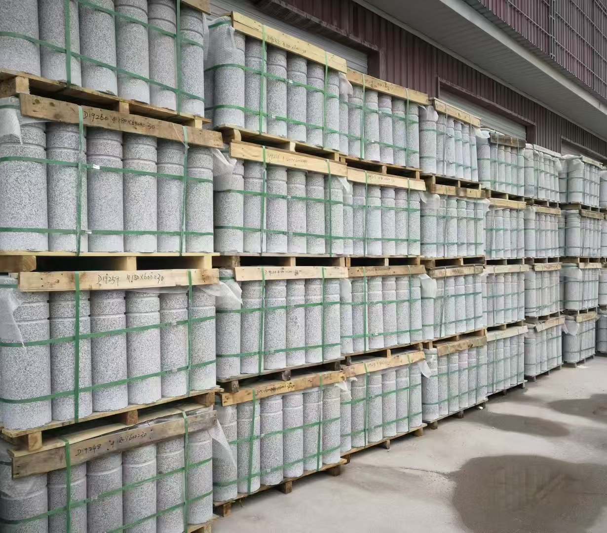 舟山 芝麻白挡车柱、阻车桩、隔离柱