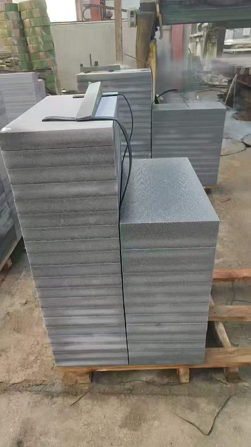 舟山 芝麻灰火烧面300*600*50地铺石材